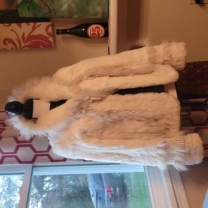 Luxury Cache genuine rabbit and raccoon coat. Sz Medium